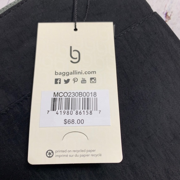 Baggallini Bags Bagallini Comrade 3 Zip Crossbody Bag Poshmark